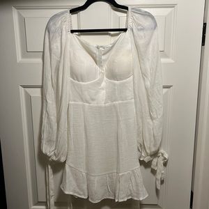 White balloon sleeve sun dress